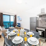 Islet Promenade Seafront Family With 2 Balconies By Getawaysmalta Apartman *