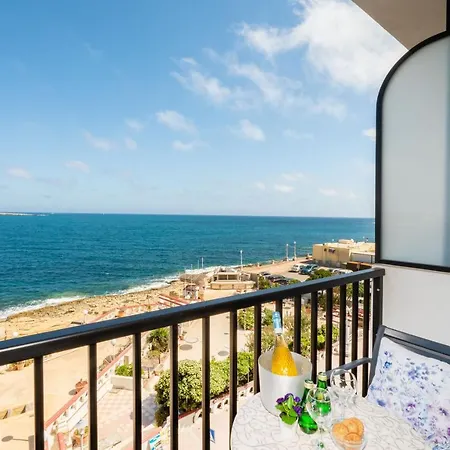 Islet Promenade Seafront Family With 2 Balconies By Getawaysmalta Daire