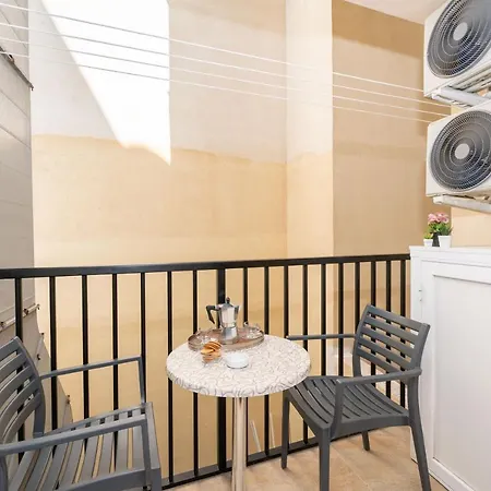 Islet Promenade Seafront Family With 2 Balconies By Getawaysmalta Apartment St. Paul's Bay