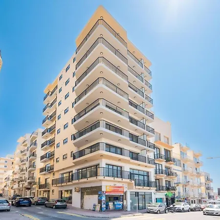 Daire Islet Promenade Seafront Family With 2 Balconies By Getawaysmalta *