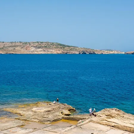 Apartman Islet Promenade Seafront Family With 2 Balconies By Getawaysmalta