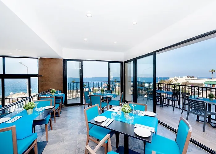 Islet Promenade Seafront Family With 2 Balconies By Getawaysmalta St Paul's Bay