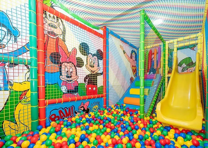 Islet Promenade Seafront Family With 2 Balconies By Getawaysmalta * St Paul's Bay