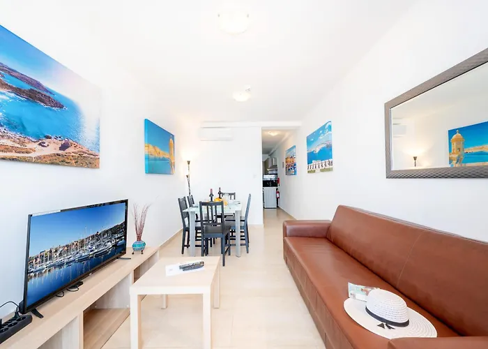 Apartament Islet Promenade Seafront Family With 2 Balconies By Getawaysmalta St Paul's Bay