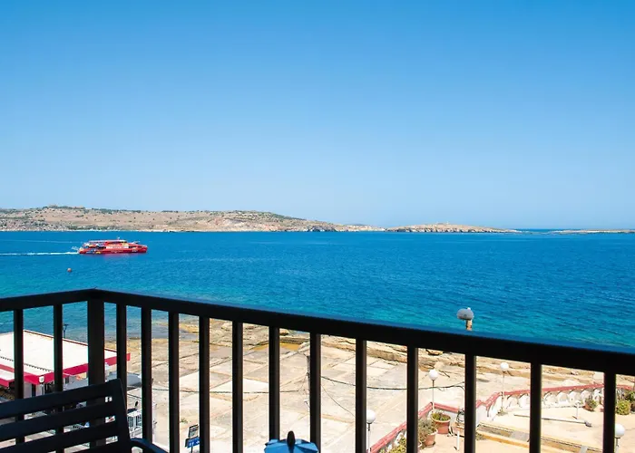 Islet Promenade Seafront Family With 2 Balconies By Getawaysmalta Apartament